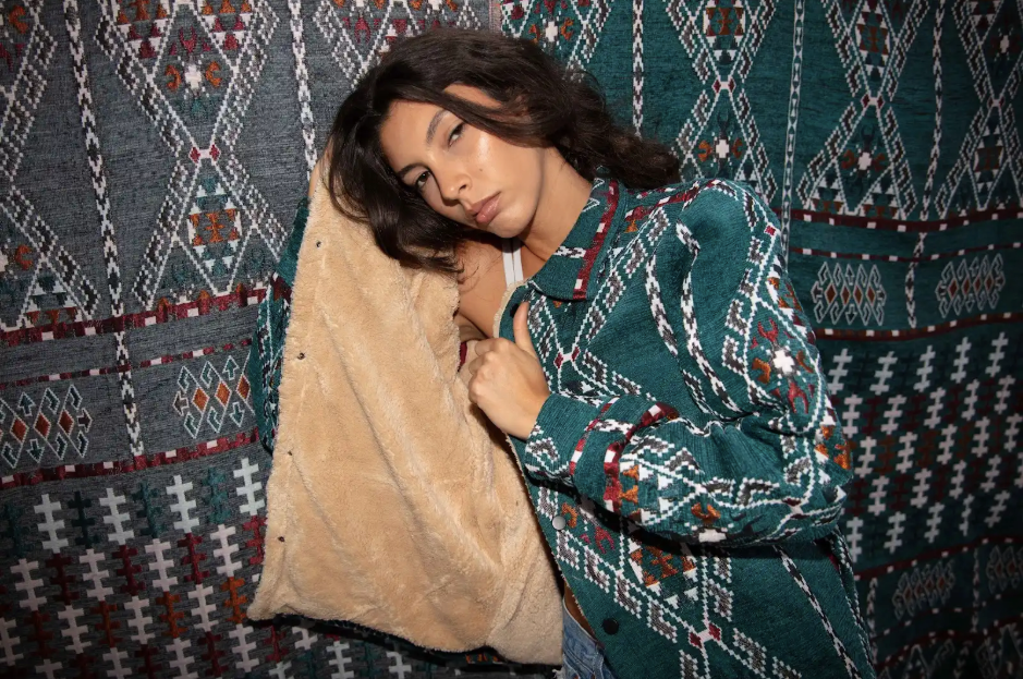 Nubié Colors Jacket styling - versatile unisex outerwear with vibrant pattern