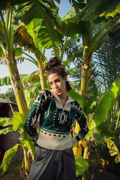 Winter Sash Sweater body-hugging fit - cozy pullover for winter warmth