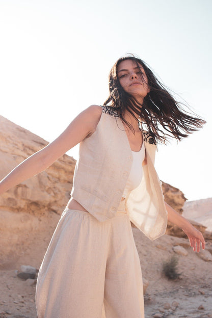 Women's Embroidered Vest (Beige)