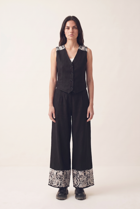 Women's Embroidered Pants (Black)