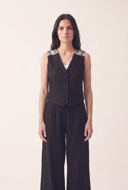 Women's Embroidered Vest (Black)